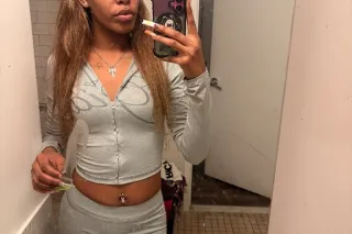 Uber outcalls only Slim Dominican Mami😩 photo 2