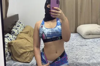 available 24HR photo 2
