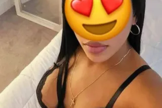LATINA DISPONIBLE EN EL AREA BIEN CALIENTE photo 3