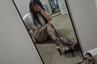 ComeAirBNBJ Come Unwind With Me 🫠🤗🤯🥳😻💘❤‍🔥💣💥🫴👀 photo 4