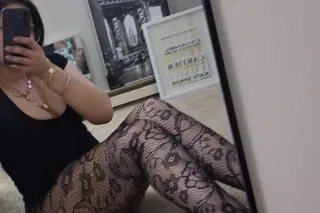 ComeAirBNBJ Come Unwind With Me 🫠🤗🤯🥳😻💘❤‍🔥💣💥🫴👀 photo 5