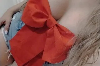 💕 Lady in red Bombshell 💕