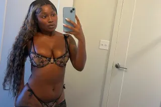 Big Boobies ✅ Bubble Booty✅ {Yo Habla Poquito Espanol}