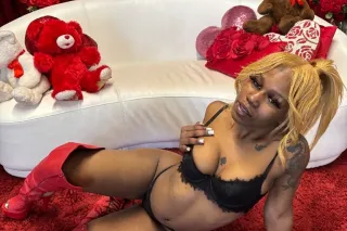 Pretty Pussy Slut 😻 Ready to take your manhood💦🌪 photo 10
