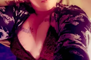 BIG BOOTY , SLIM WASTE, PRETTY FACE!! THiCK SNOWBUNNIIE photo 3
