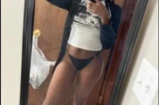 itty bitty at ur service here to please ur wildest dreamds photo 3