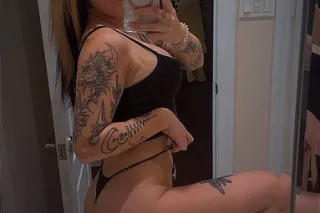 Sexy 😋 Sweet 🍭 Double D Cutie 💋 With a Booty! 🍑🤩 photo 1
