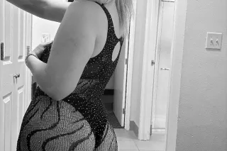 Goodmorning handsome☀Your fav Upscale Blonde Bombshell is back 💃🏼🐰Ask about my 2girl😍 photo 6