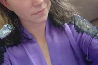 Hey guys!!! Looking for new friends and some fun this weekend!! photo 2