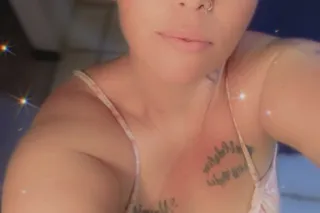 BIG BOOTY , SLIM WASTE, PRETTY FACE!! THiCK SNOWBUNNIIE