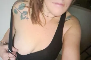 afternoon incall . cardates. its all fun. classy..descrete and ready to please photo 6