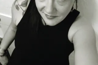 afternoon incall . cardates. its all fun. classy..descrete and ready to please photo 9