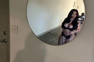 🍦READ BEFORE YOU TEXT 🫵INCALL AND OUTCALL ONLY AVAILABLE NOW💦🫦NO BARE ANYTHING✋🏾NO GAMES OR BS✋🏾 SHORT THICK AND CREAMY🫦 photo 4