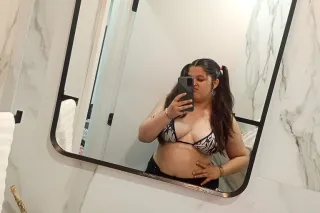 This beginner latina wants YOU 👀 photo 2