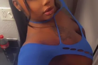 FACETIME SHOWS 🍈EBONY MiXED slut 42DDD 🍈🍈🍈 SLOPPY HEAD 🫦 FUCk FACE 💦🫦 photo 4