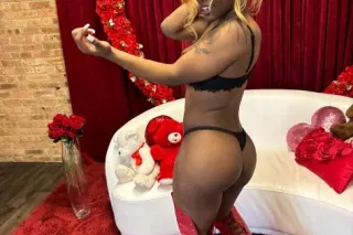 Pretty Pussy Slut 😻 Ready to take your manhood💦🌪 photo 1
