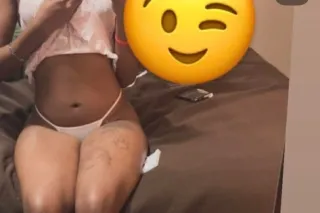 2 Girls 🥵 🌷 photo 3