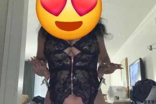 come get this wett wett bring some shrooms... incall outcall