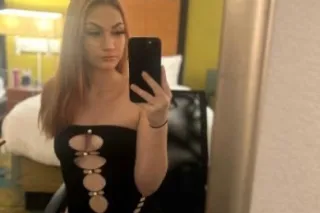 💕 barely legal 💕 cum have youre way with a peite treat 💕let me squirt on youre face💕 photo 10