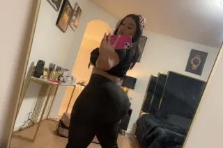Party Girl 🥳❄ BIGG 50 inch Booty 🍑Busty 42DD 🍈🍈 Latina Available For Incalls & Outcalls photo 2