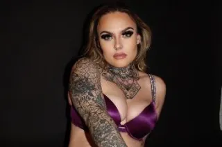 BIG BOOTY TATTOOED BLONDE WAITING FOR YOU photo 2