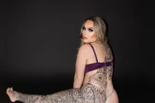 BIG BOOTY TATTOOED BLONDE WAITING FOR YOU photo 6
