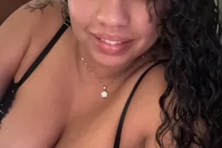 Sexy Exotic Mami photo 7