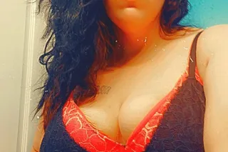 MILF/CONTENT SLLR photo 12