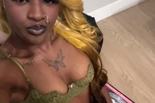 tiny petite cam babe 🤎 outcalls and carplay photo 3