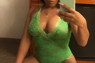 😜Incalls💦Up Late Lets Play💋T I G HT 😍DRIPPING WET💦Busty P E T I T E Latina Bombshell💋🥰💦 photo 8