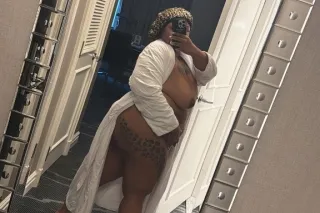 Your Fave BBW 😏😈🤪 HERE TIL SATURDAY photo 3