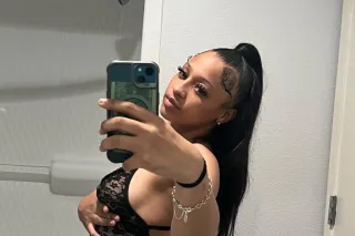 come see pinky 💕 photo 5