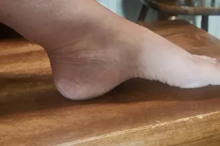 Hey...wanna cum play photo 3