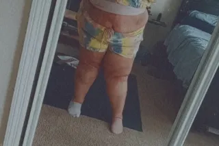REAL PRETTY FAT BITCH W. THAT F5 😝😉 photo 4
