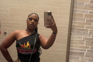baddie need attention photo 3