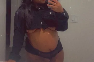 Thick Chocolate Big Booty 🍫😍 photo 3