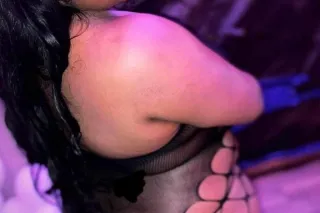 Juicy / throat goat photo 4