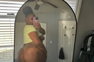 5'11 CURVY BBW 🍑 Here for a good time not a long time photo 2