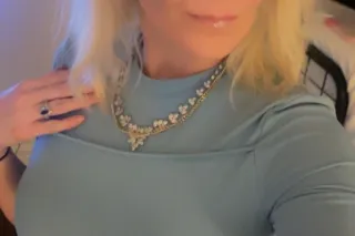 Beautiful Blonde Bombshell photo 2