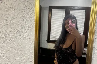 Slim thicc🍑Water Booty💦 photo 6