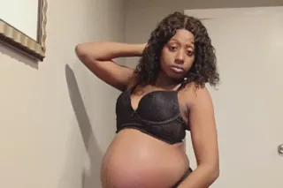 pregnant tight wet pu$$y 💦 photo 2
