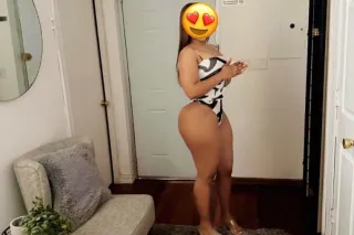 sexy latina photo 1