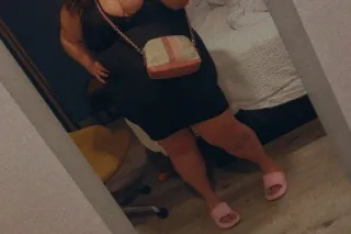 bbw baddie 🌸 STRIP AREA photo 2