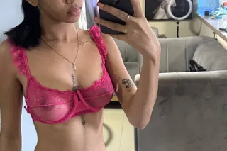 Young girl that want to have fun , I offer massages, anal and more call me or text photo 2