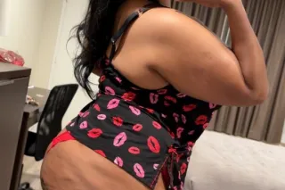 SPECIALS NEW IN TOWN 🌍WORLD's FAMOUS📸 HEAD😮🍆👅MsTrina The Brazilian goddess🍑 exotic caramel treat 🍭deepthroat specials👅 photo 3