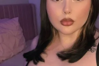 Sexy, thick, and curvy playmate😍Let's have some fun😋 photo 6