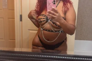 😘🍭NEW in TOWN💋BIG Butt SLUT🍑💦 ready to be FUCKED💦