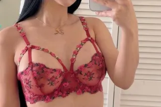 latina sexy young NEW de paso photo 1