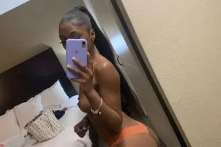 Hey ! Slim Thick ! Calm And Relaxing 🥰 Massages 🩷 incall Call && OUTCALL 💋 Morning AND MIDDAY ONLY ! im not avl after 6pm 🗣🫶🏾