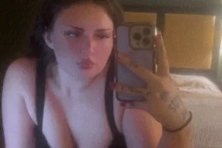 Thick White Goddess 😘 photo 6